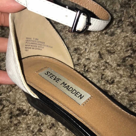 Black & White Flats - Picture 4 of 5